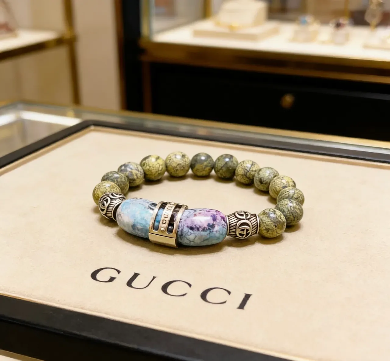 Gucci Bracelet Perles Vertes Bleues Elastiques Pierres Mottelees 6