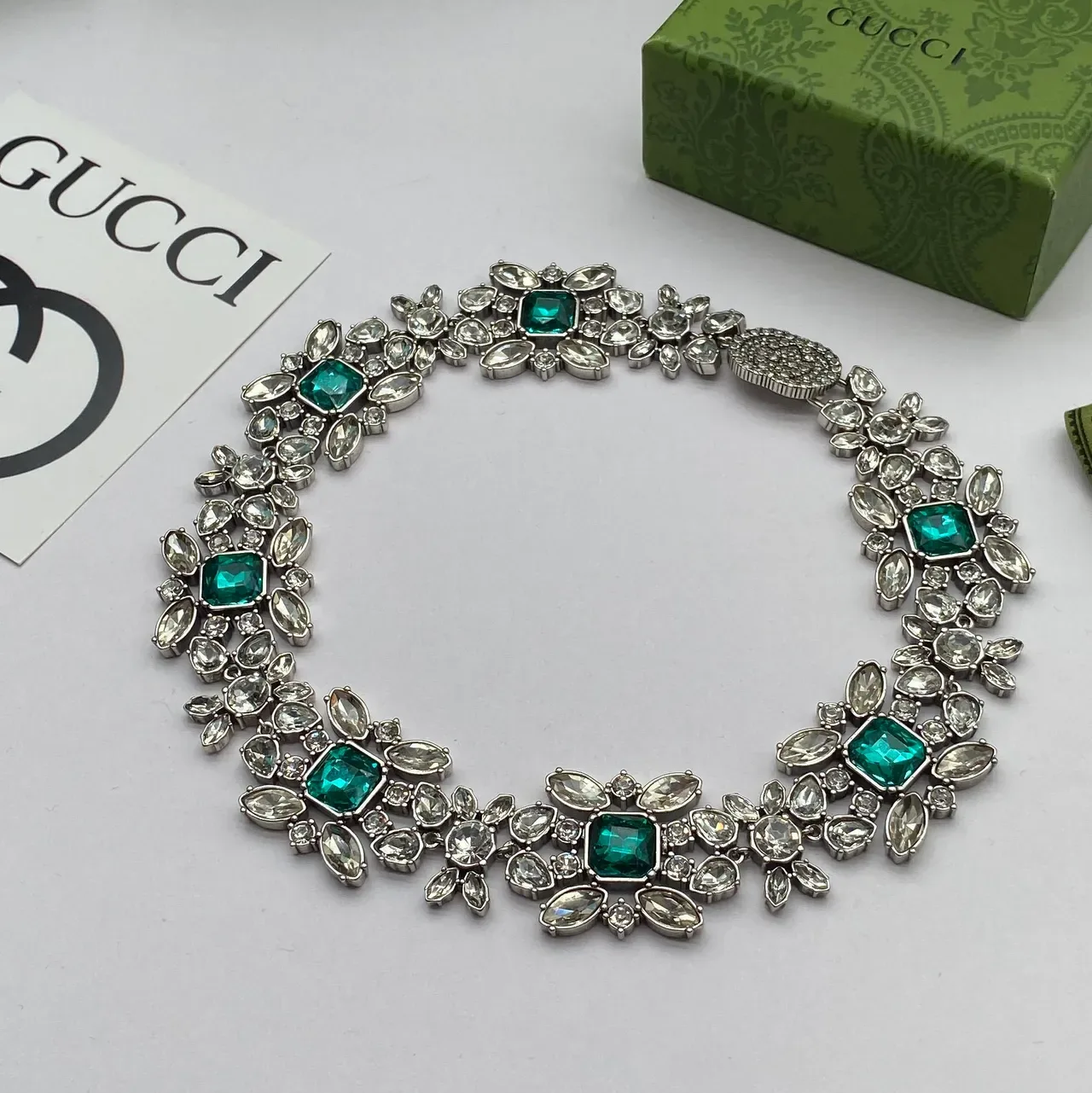 Gucci Colar Verde Prata Floral-Cluster Pedras Corte Esmeralda 4