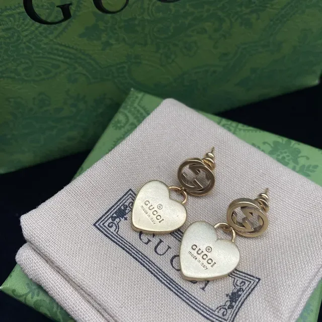 Gucci Heart Gold Pendant Interlocking G Logo Necklace 5