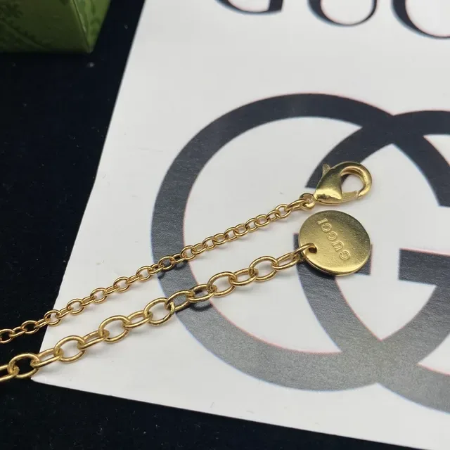 Gucci Heart Gold Pendant Interlocking G Logo Necklace 7