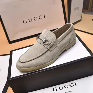 Gucci Horsebit 1955 米色麂皮乐福鞋