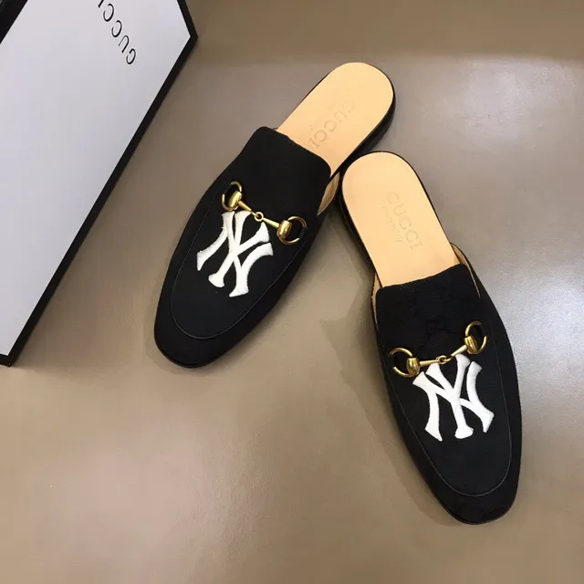 Gucci Horsebit 1955 Black Canvas NY Yankees Loafer 7
