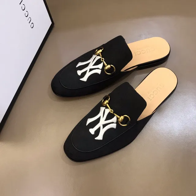 Gucci Horsebit 1955 Black Canvas NY Yankees Loafer 8