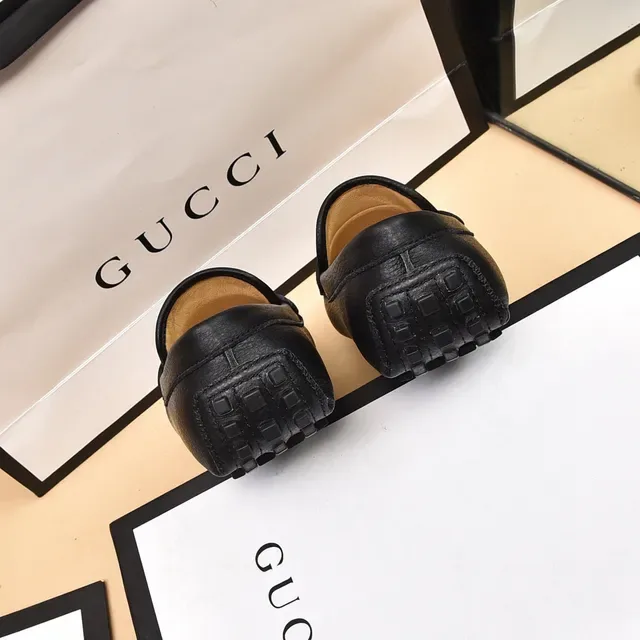 Gucci Horsebit 1955 Black Pebbled Leather Gold Chain Loafers 2