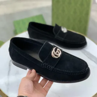 Gucci Horsebit 1955 काला स्यूड लोअफर