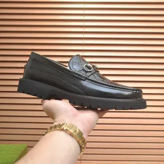 Gucci Horsebit 1955 乐福鞋 黑色 抛光皮革 厚底粗纹底 乐福鞋