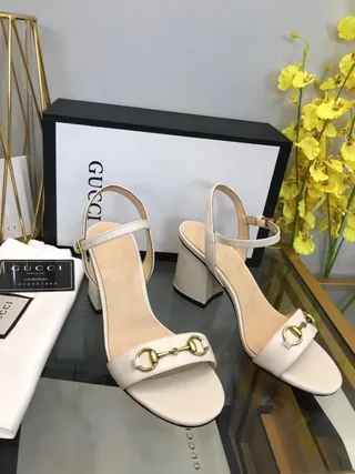 Gucci Horsebit 1955 sandales Gladiator en cuir blanc avec boucle Horsebit 3