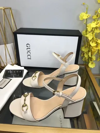 Gucci Horsebit 1955 sandales Gladiator en cuir blanc avec boucle Horsebit 5