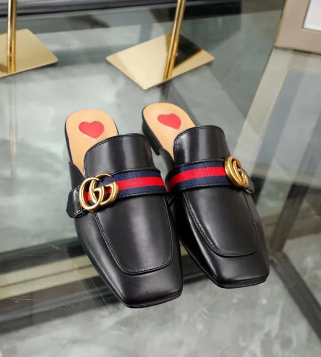 Gucci Horsebit 1955 Mocassins en cuir blanc à rayure web à bout carré 9