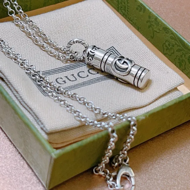 Gucci Interlocking G Cylindrical Pendant Silver Necklace 8