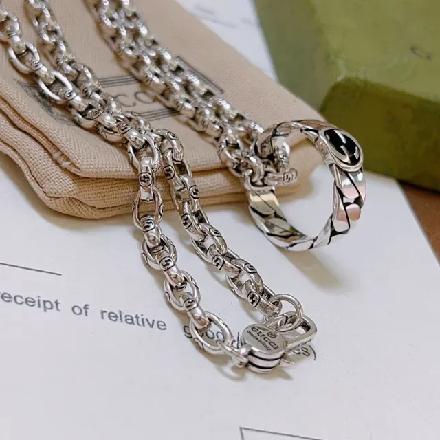 Gucci Interlocking G Pendant Silver Chain Necklace 4