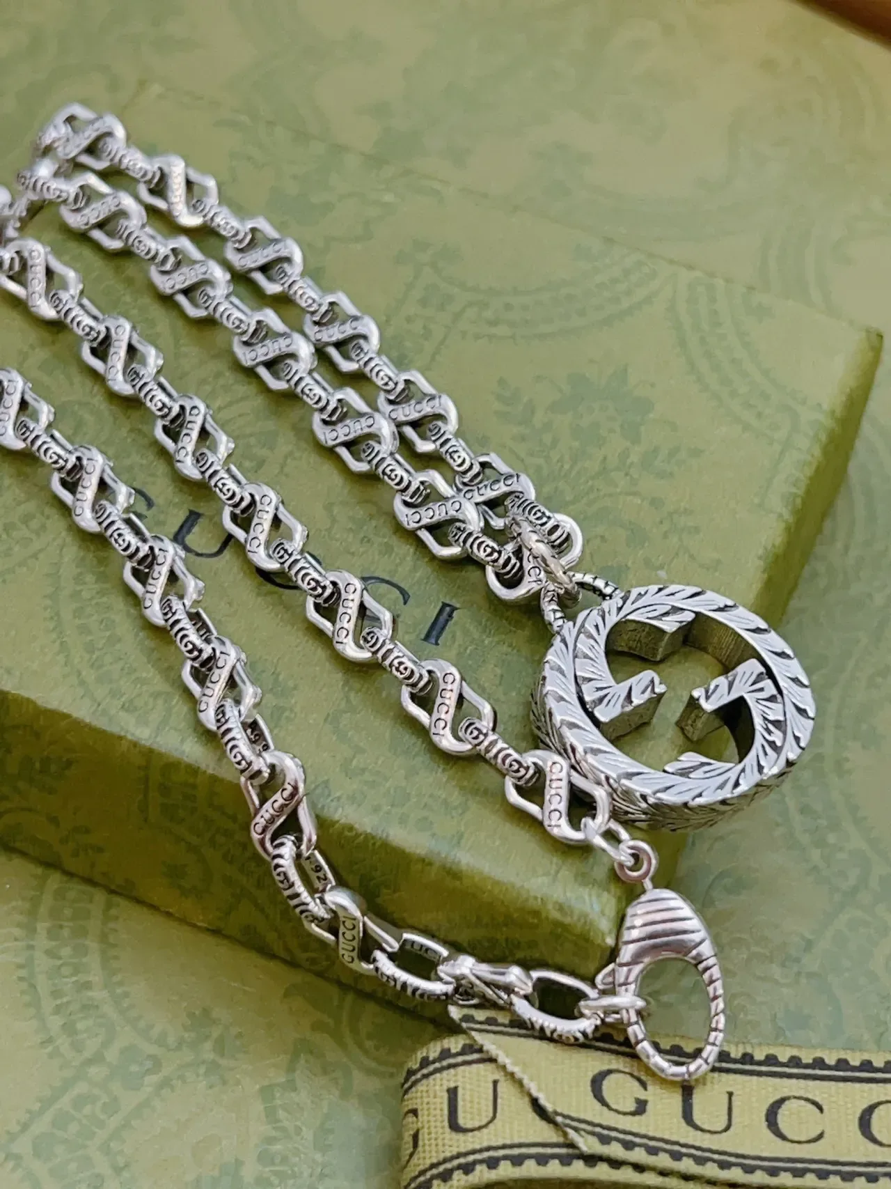Gucci Interlocking G Pendant Silver-Tone Chain Necklace 5