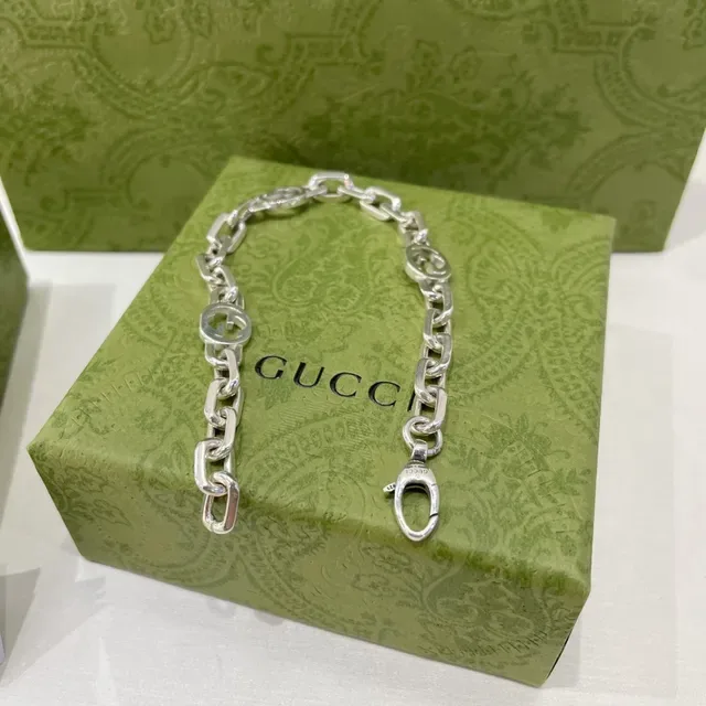 Gucci Interlocking G Silver Chain Bracelet 2