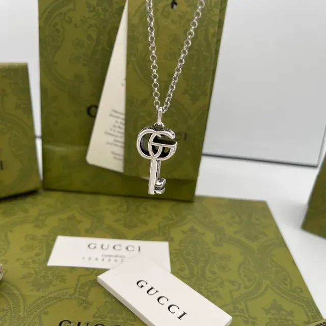 Gucci Key-Shaped Interlocking G Logo Silver-Tone Necklace 5