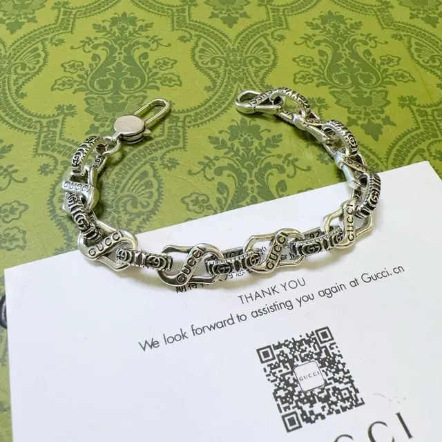 Gucci Link to Love Engraved Chain Silver-Tone Bracelet 4