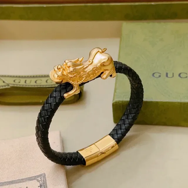 Gucci Lion Head Braided Leather Black and Gold Bracelet 6