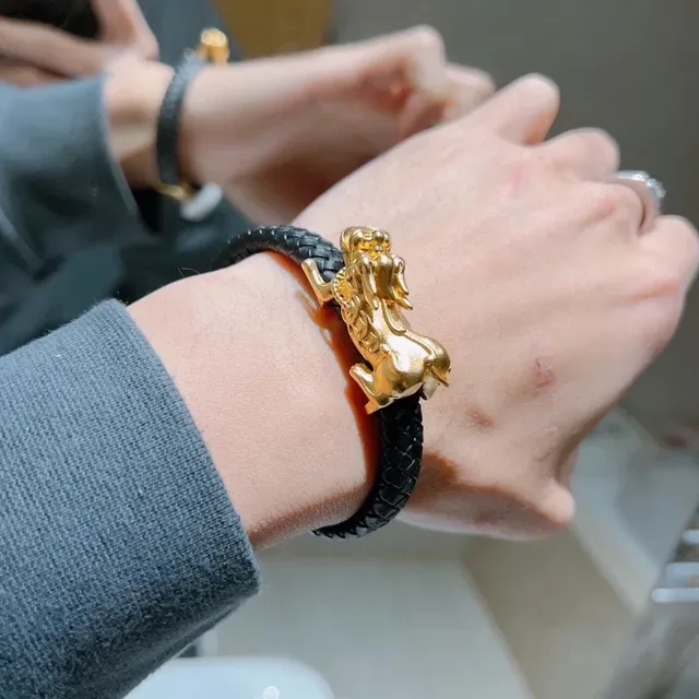 Gucci Lion Head Braided Leather Black and Gold Bracelet 7