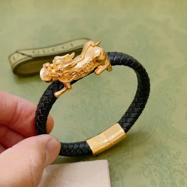 Gucci Lion Head Braided Leather Black and Gold Bracelet 9