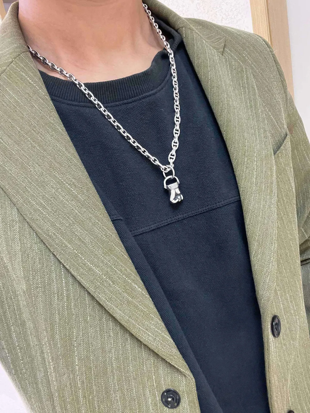 Gucci Lion Head Mariner-Link Silver Necklace 2