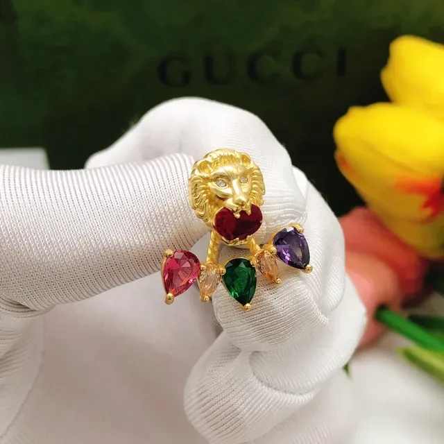 Gucci Lion Head Multigem Earrings 4