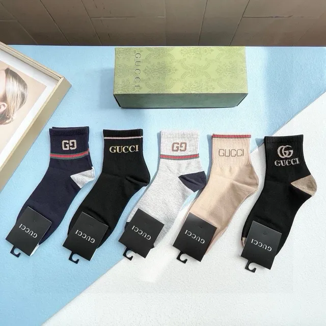 Gucci Logo-Embroidered Sports Socks 3