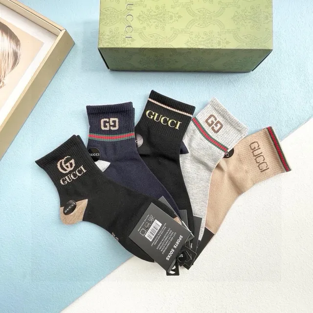Gucci Logo-Embroidered Sports Socks 6