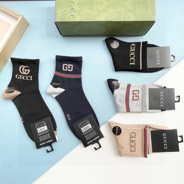 Gucci Logo-Embroidered Sports Socks 7