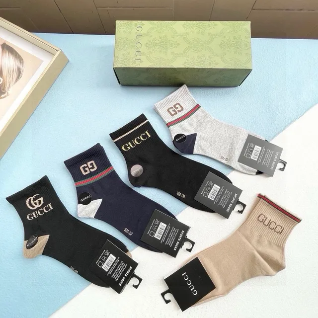 Gucci Logo-Embroidered Sports Socks 8