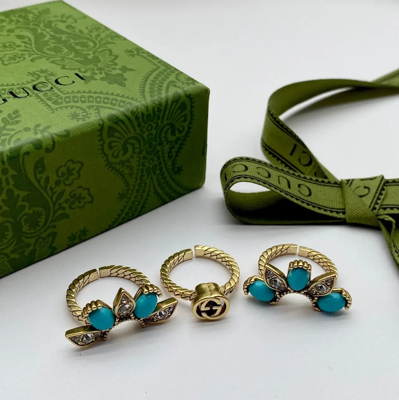 Gucci Marmont-Inspired Turquoise Bow and Interlocking G Gold-Tone Rings 2