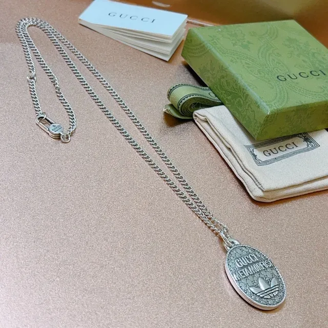 Gucci Metamorfosi Oval Pendant Silver Chain Necklace 6