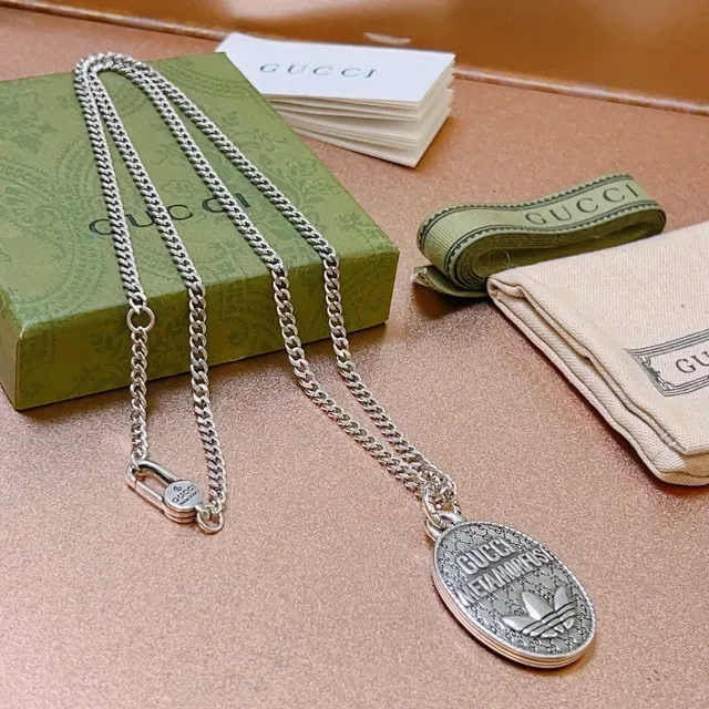Gucci Metamorfosi Oval Pendant Silver Chain Necklace 7