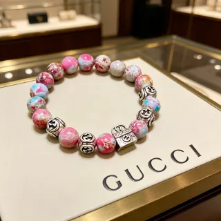 Gucci Pulsera de Cuentas de Resina Marmoleada Multicolor Plata Charms G Interconectados