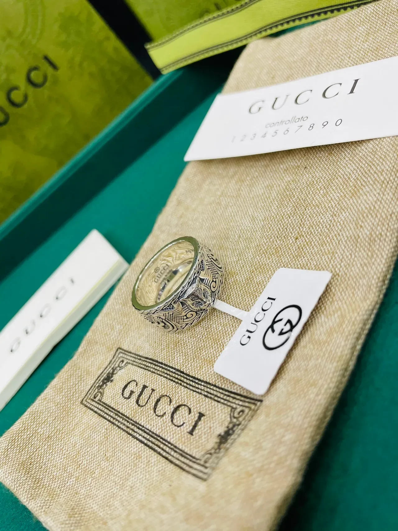 Gucci Ornate Relief-Carved Silver-Toned Wide Band Ring 8