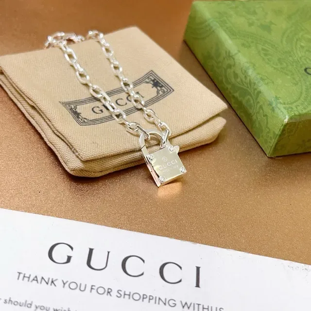 Gucci Padlock Silver-Tone Chain Bracelet 3