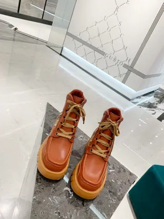 Gucci Rhyton Tan Leather Ankle Boots 8