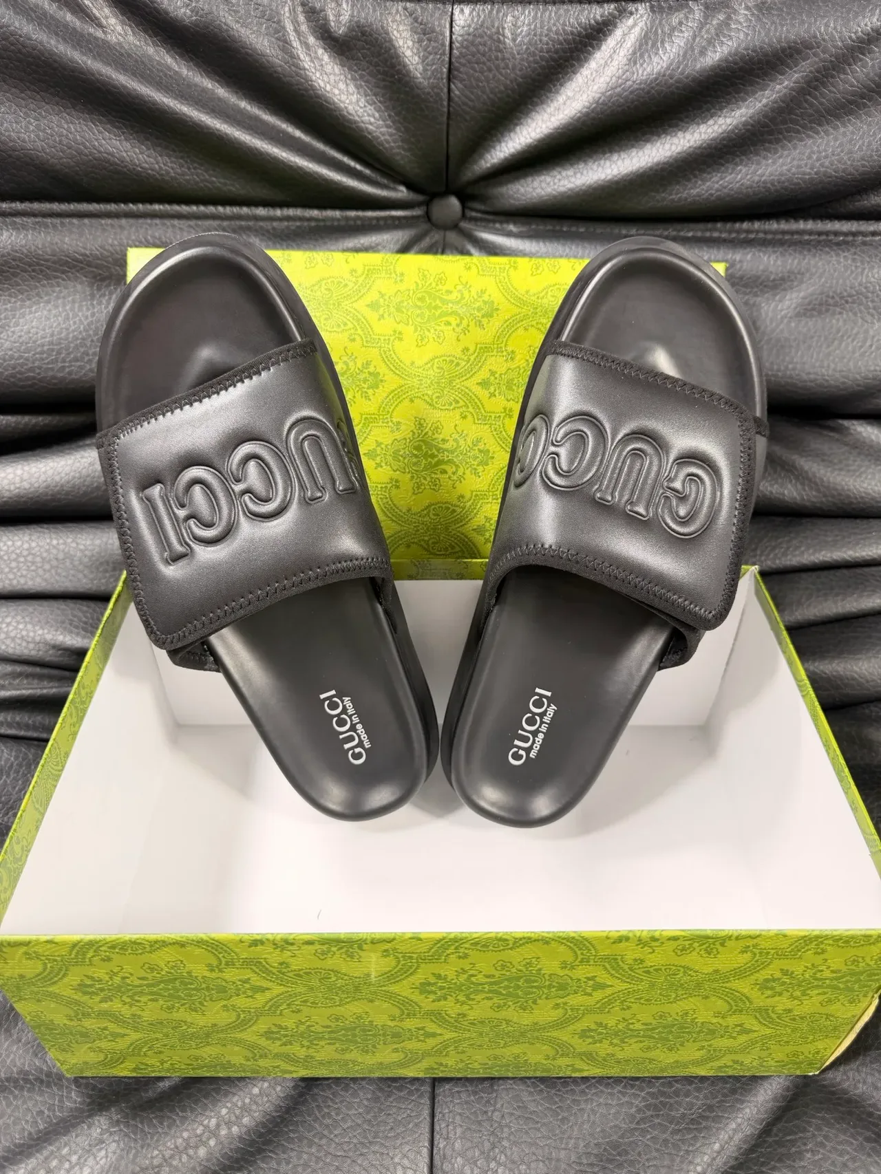 Gucci Screener Noir Embossed GG Logo Pantoufles 3