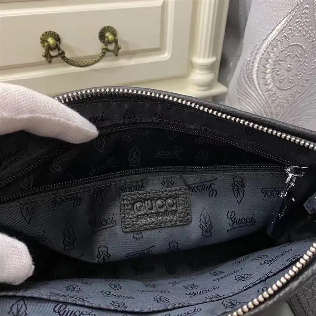 Gucci Screener Black Pebbled Leather Envelope Clutch 3