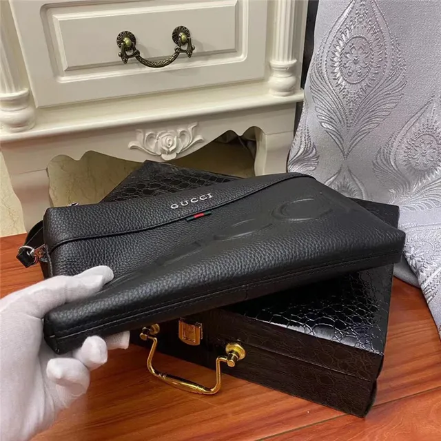 Gucci Screener Black Pebbled Leather Envelope Clutch 5