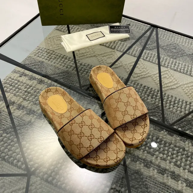 Gucci Screener GG Monogram Beige Brown Slippers 8