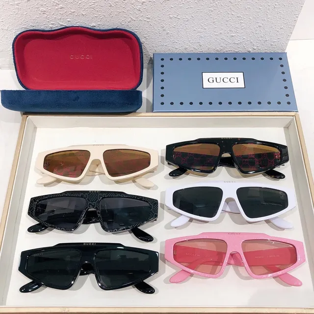 Gucci Screener Monogram Lunettes de Soleil Noir Lentille Dégradée 3
