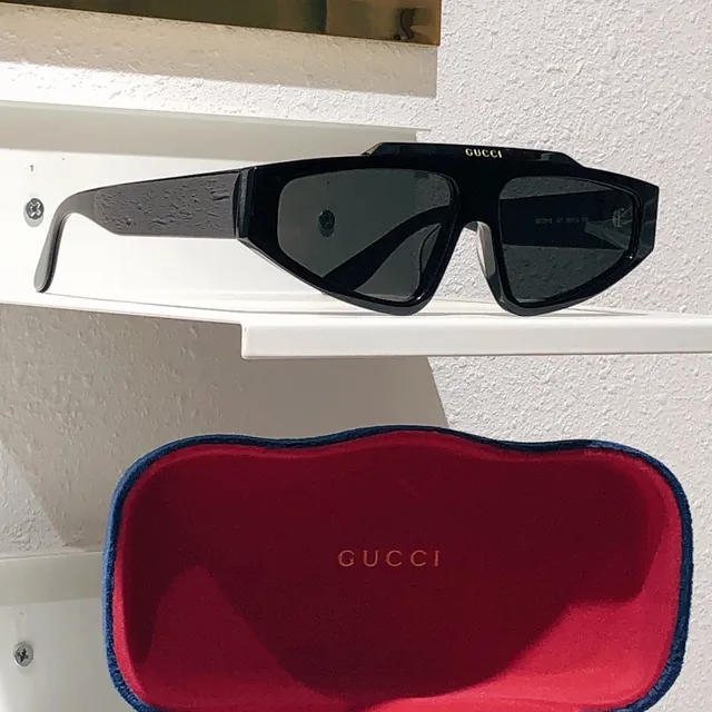 Gucci Screener Monogram Lunettes de Soleil Noir Lentille Dégradée 5
