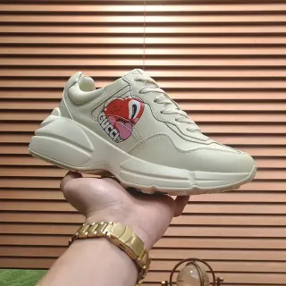 Gucci Screener Off-White Heart Graphic Lifestyle Sneakers