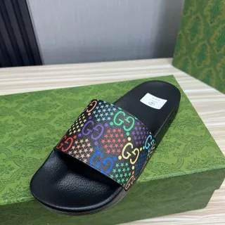 Gucci Screener Slide बहुरंगीन GG और Stars Print Slippers