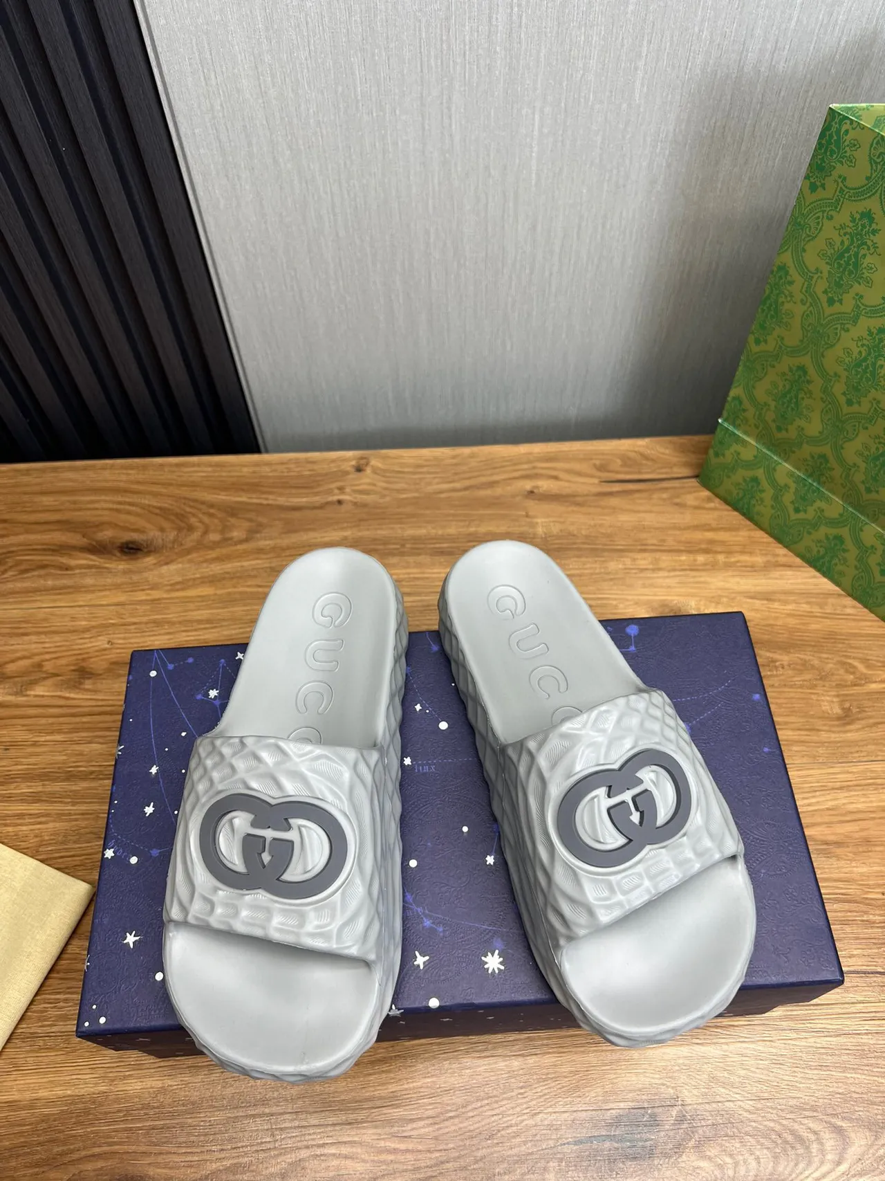 Gucci Screener Textured Quilted Gray Slippers 2