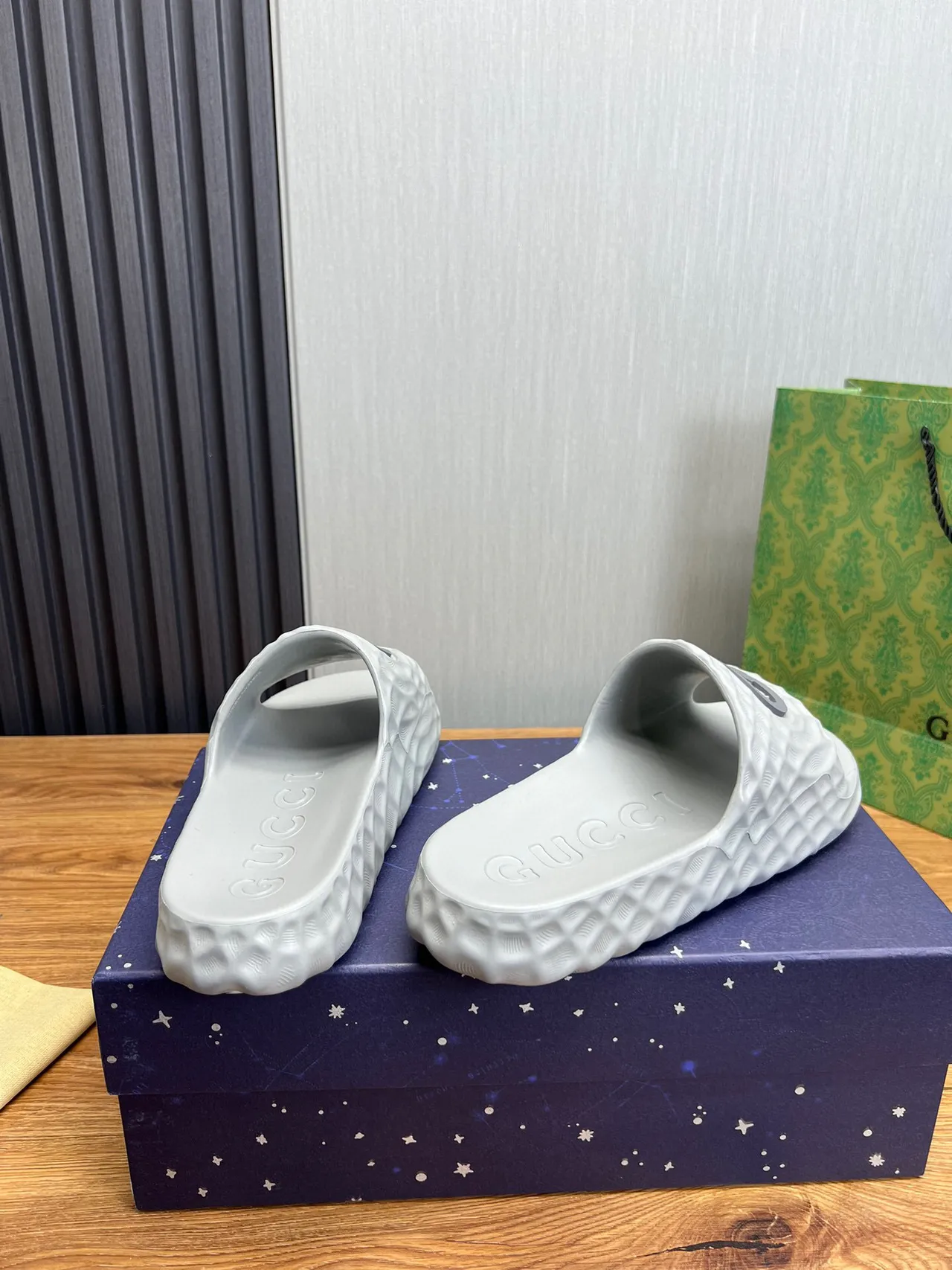 Gucci Screener Textured Quilted Gray Slippers 5