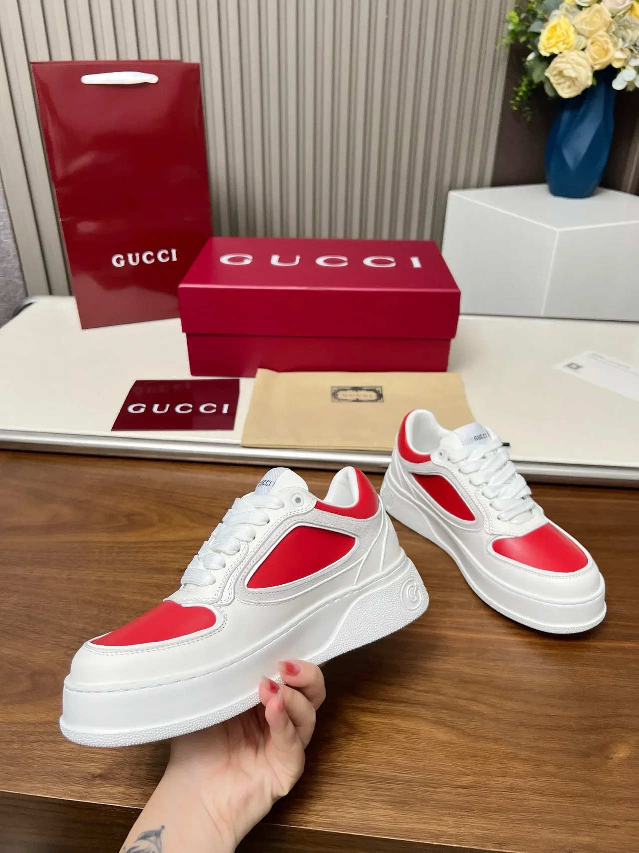 Gucci Screener White and Red Leather Lifestyle Sneakers 2