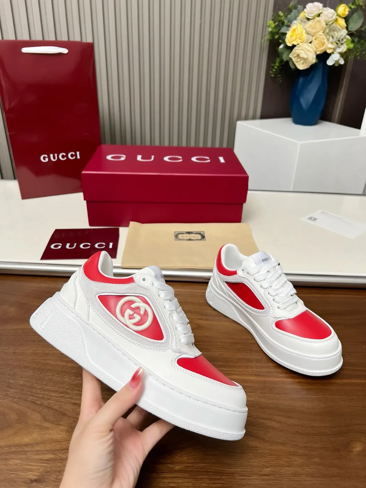 Gucci Screener White and Red Leather Lifestyle Sneakers 4