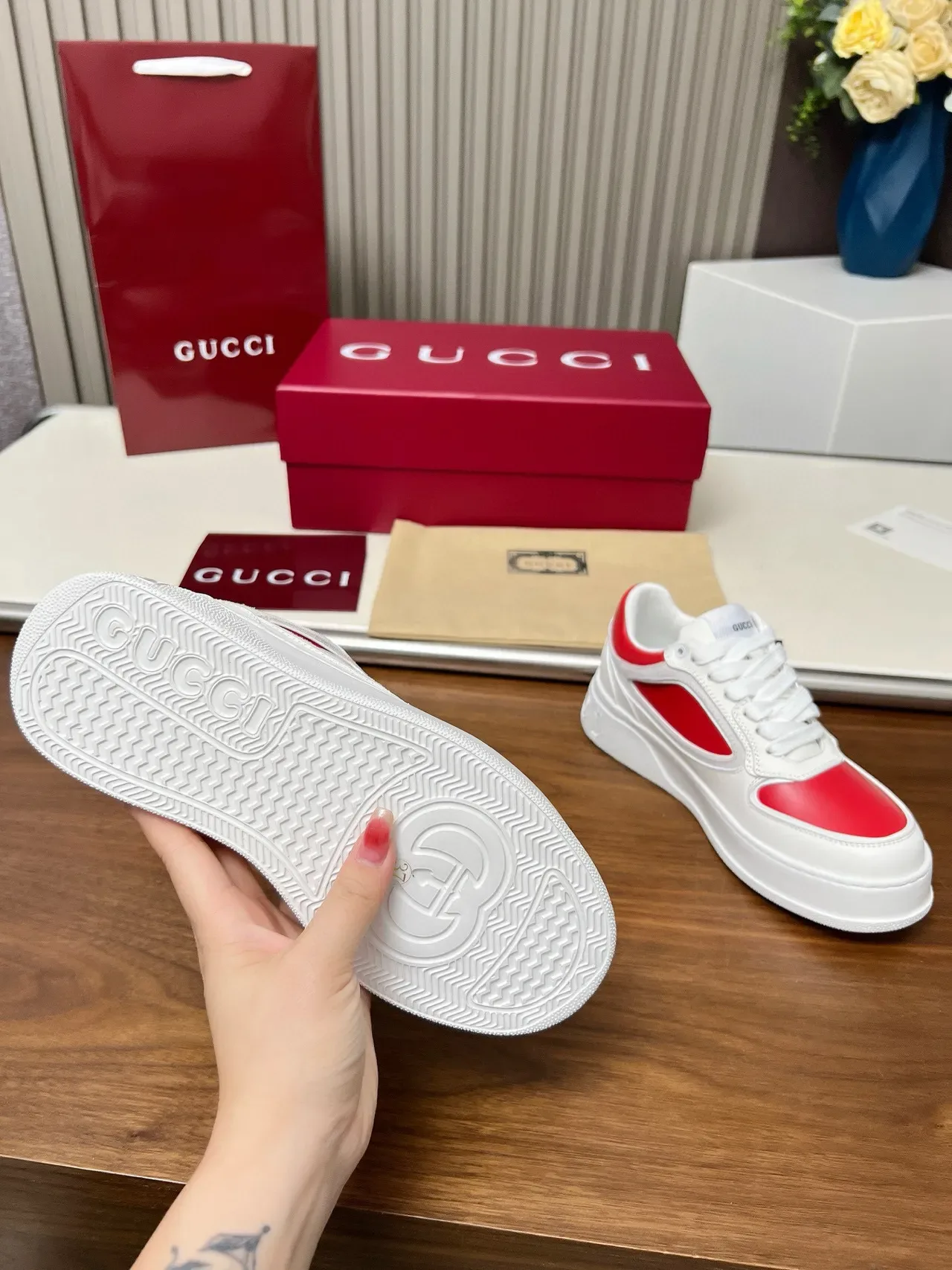 Gucci Screener White and Red Leather Lifestyle Sneakers 9