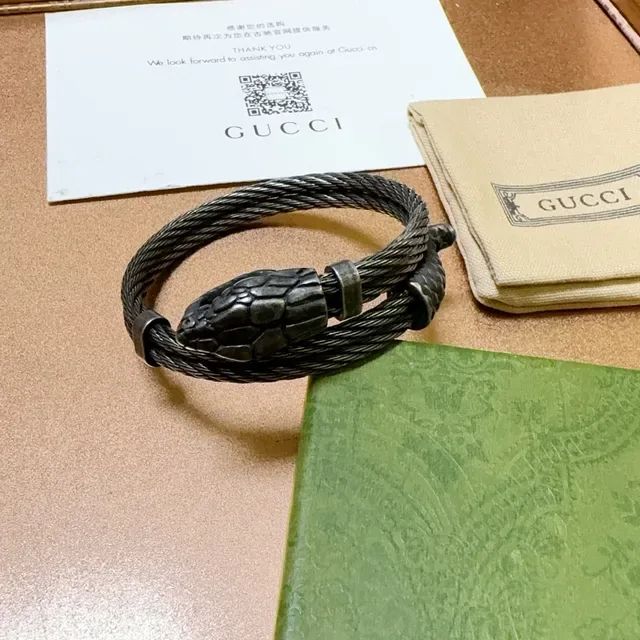 Gucci Serpenti Bracelet Preto Prata Cabo Enrolado Cabeça De Cobra 3