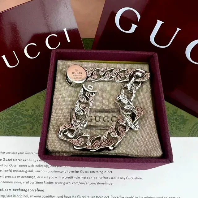 Gucci Silver Burgundy Ornate Scroll-Engraved Curb Chain Interlocking G Medallion Clasp Bracelet 6